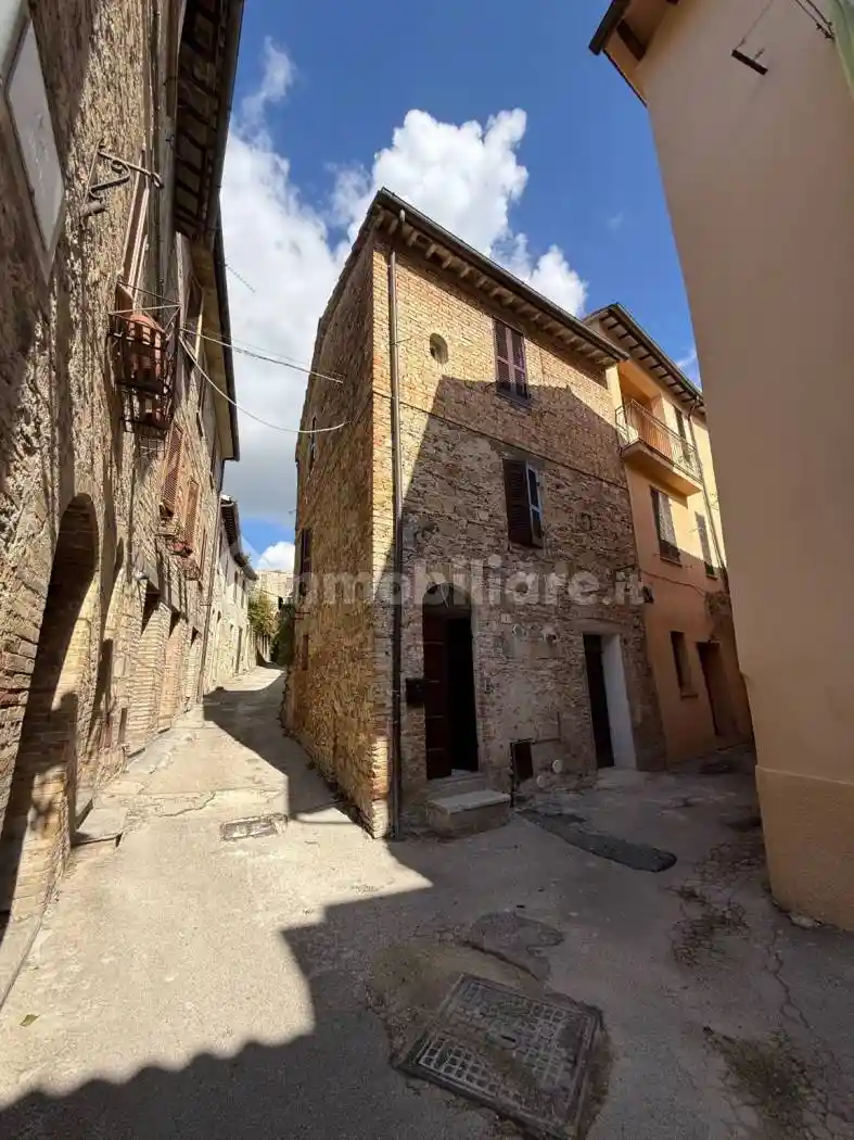 Casa indipendente in vendita a Bevagna