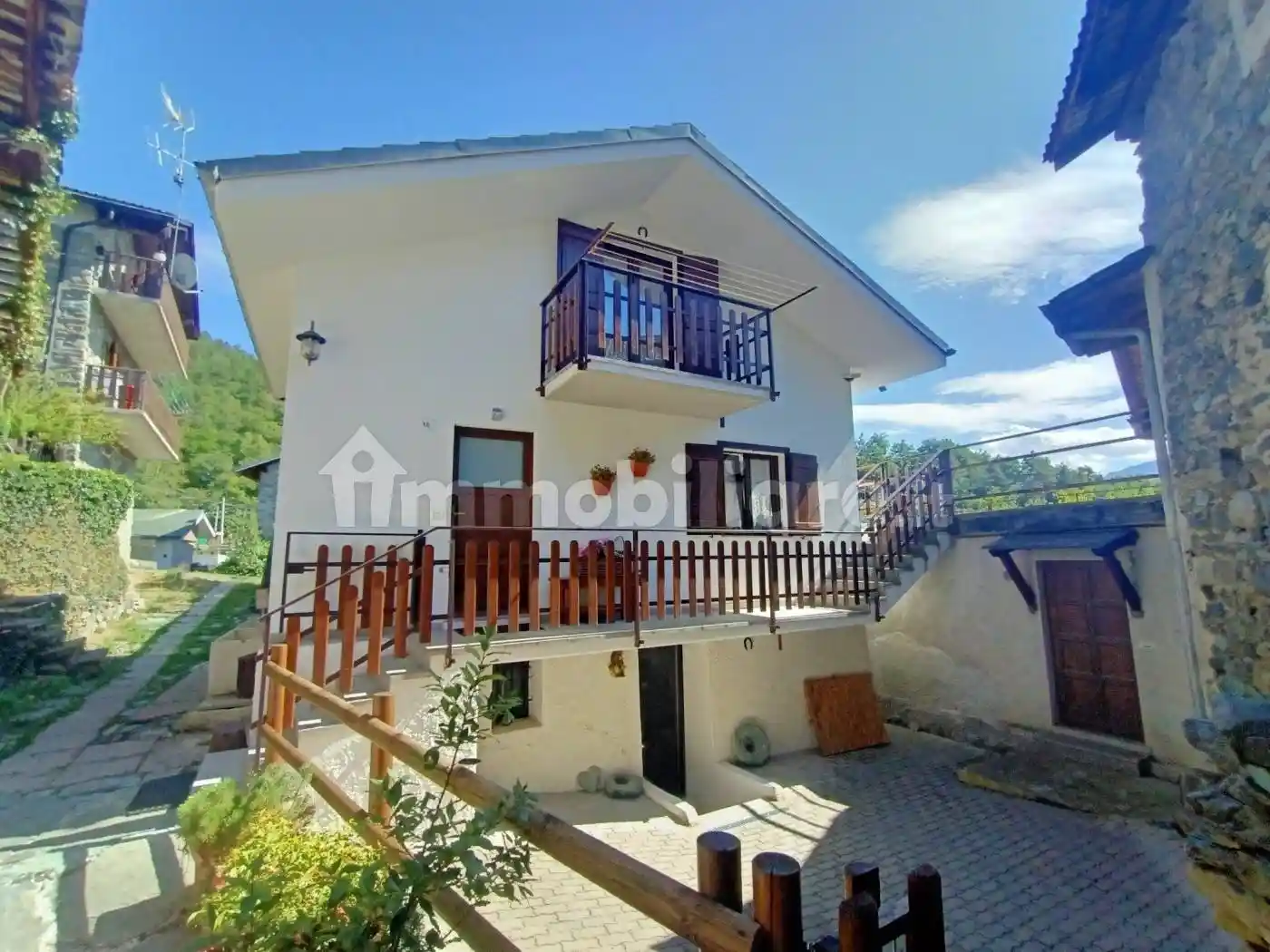 Casa indipendente in vendita a Emarèse