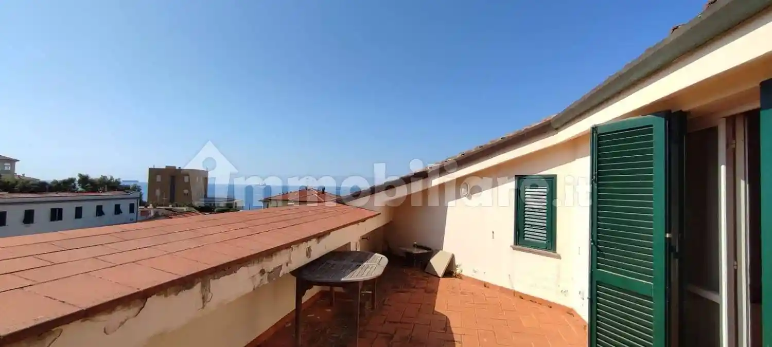 Casa indipendente in affitto a Livorno