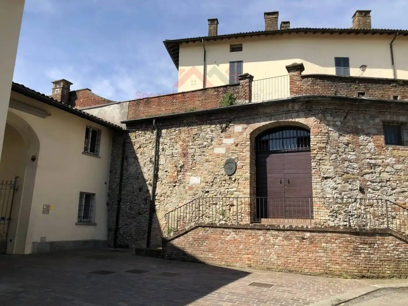 Appartamento in vendita a Castana