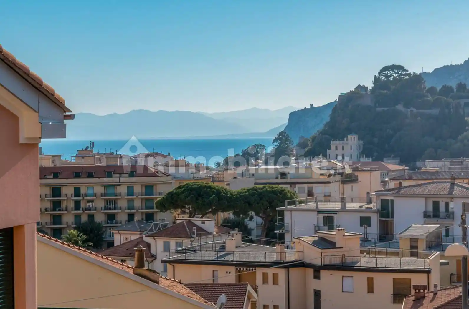 Appartamento in vendita a Finale Ligure
