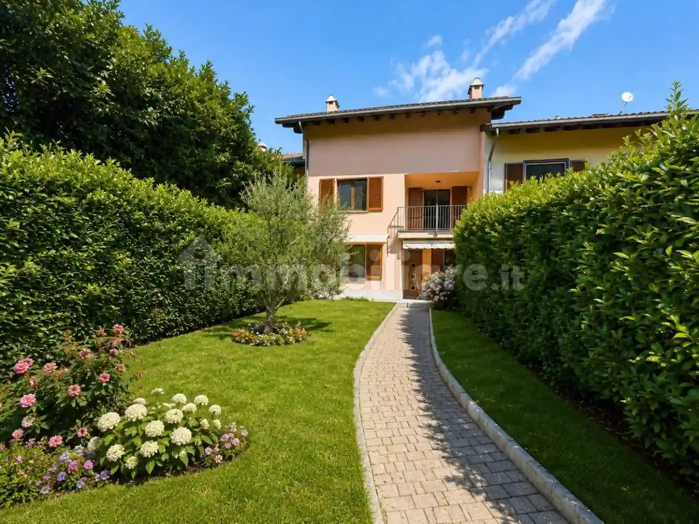 Villa - foto 2