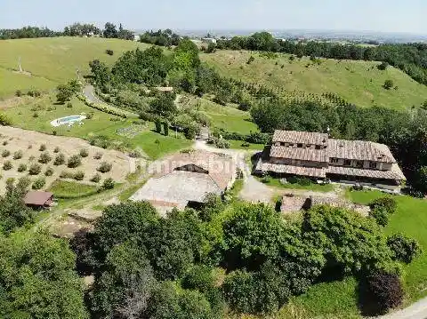 Rustico - Casale in vendita a Fidenza