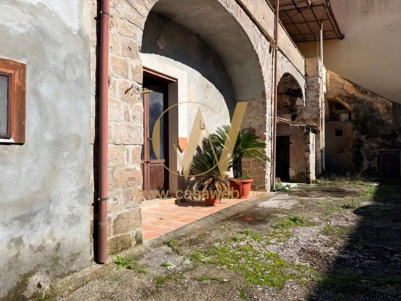 Palazzo - Edificio in vendita a Caserta