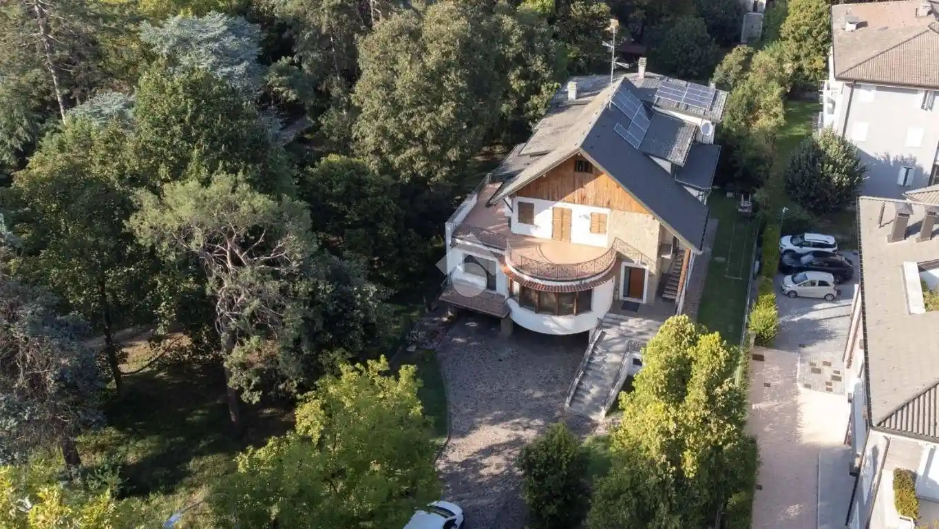 Villa in vendita a Cento