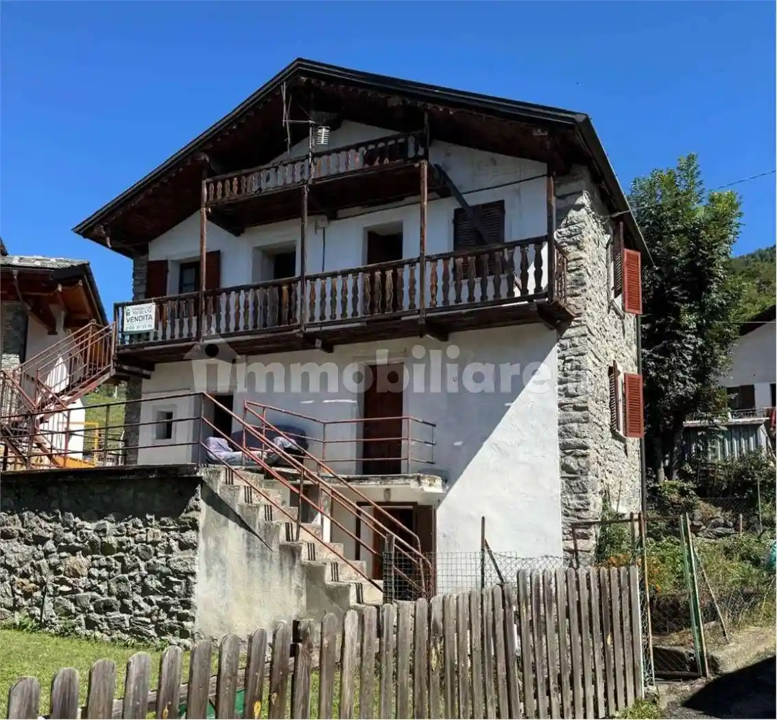 Casa indipendente in vendita a Emarèse