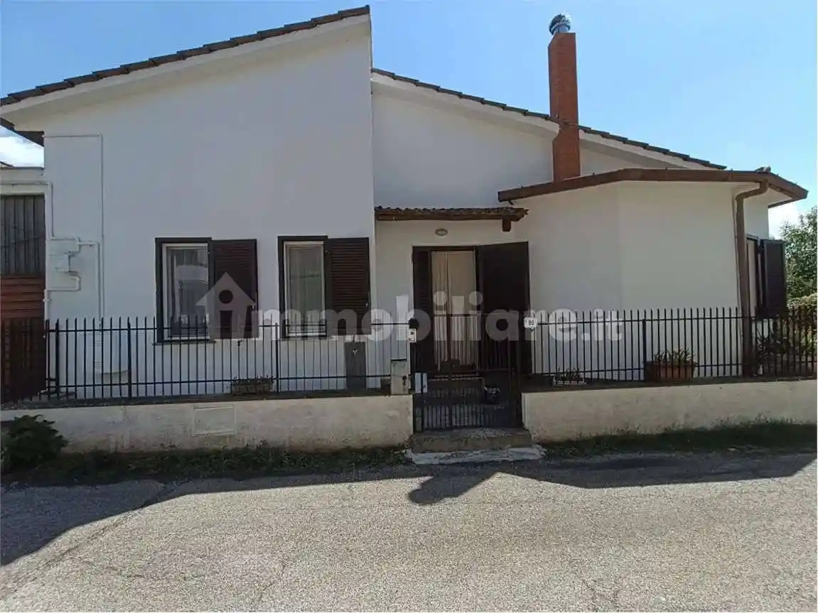 Villetta a schiera in vendita a Vetralla