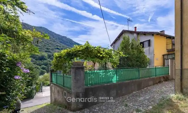 Casa indipendente in vendita a Dumenza