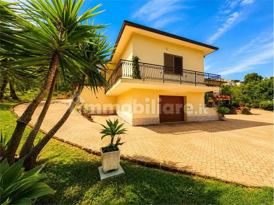 Villa in affitto a Ancona