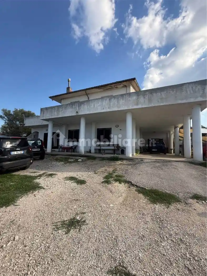 Villa in vendita a Pietradefusi