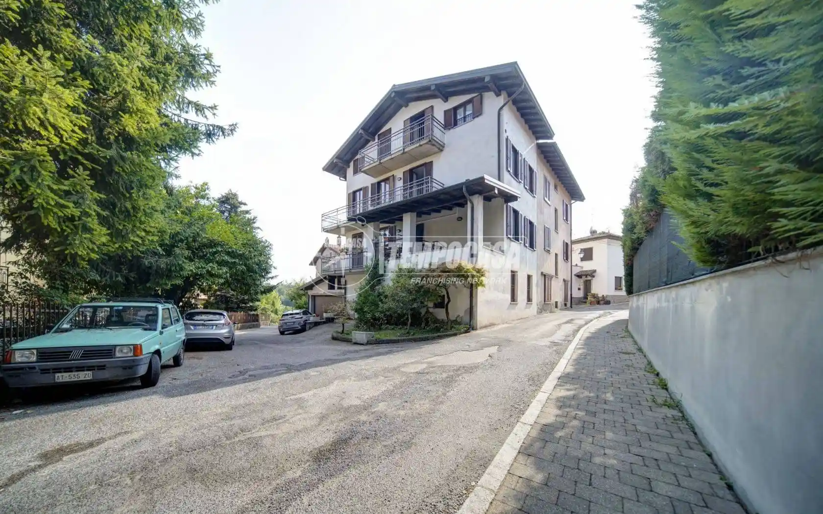 Casa indipendente in vendita a Gazzada Schianno
