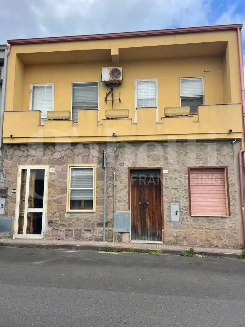 Casa indipendente in vendita a Santa Giusta