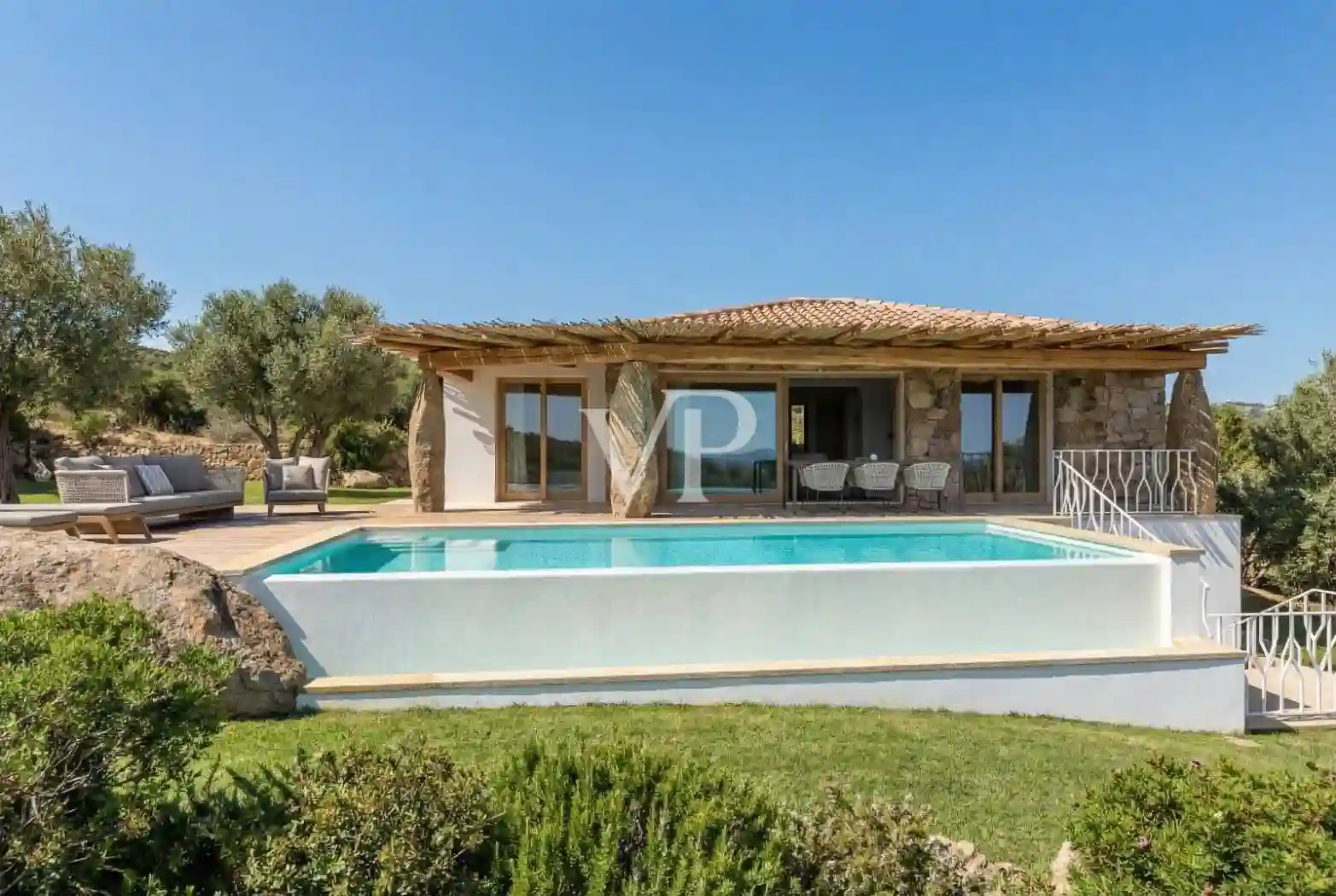 Villa - foto 2