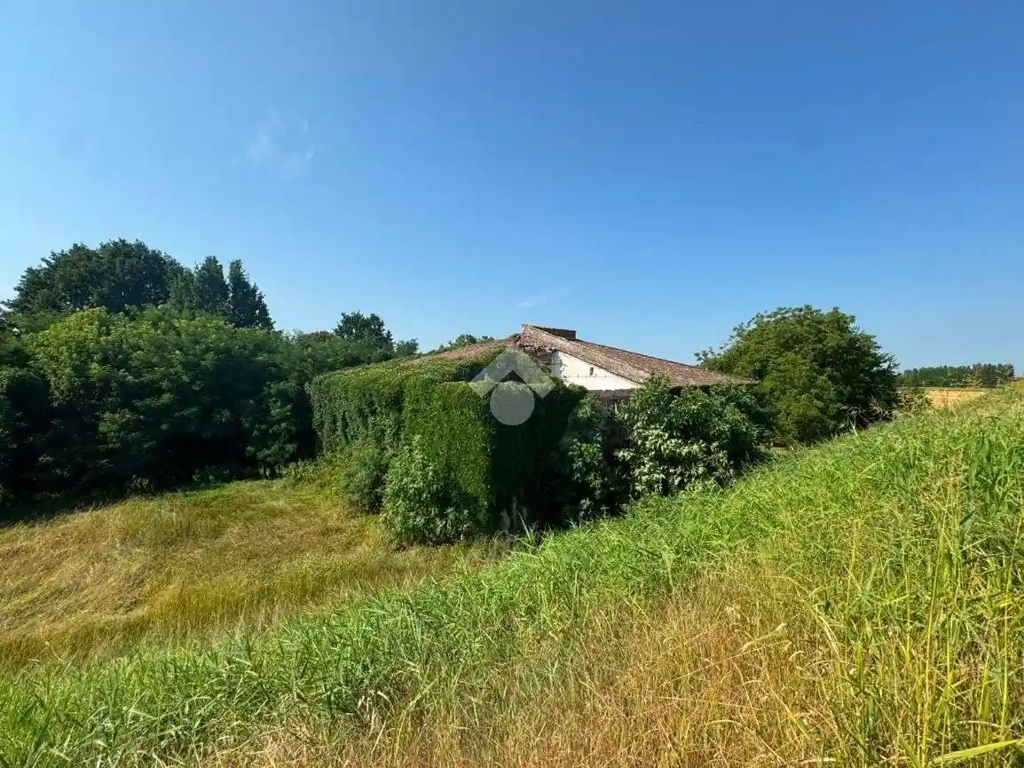 Rustico - Casale in vendita a Sala Bolognese
