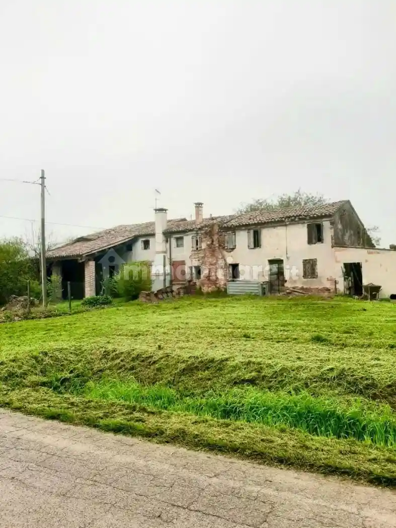 Rustico - Casale in vendita a Montagnana
