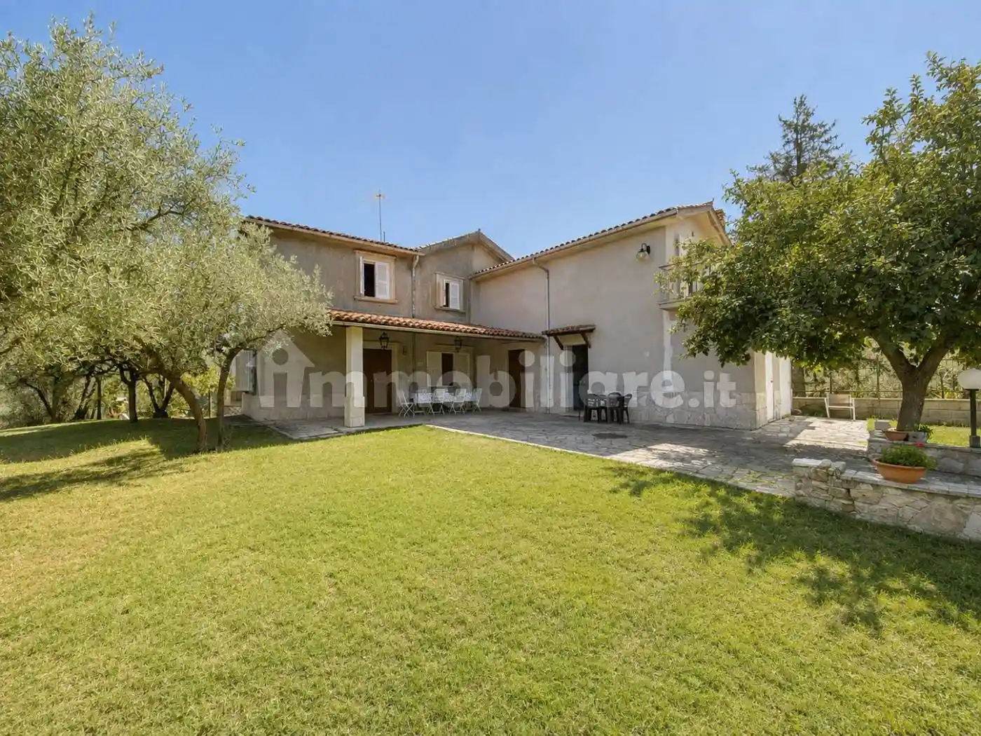 Villa in vendita a Monteleone Sabino