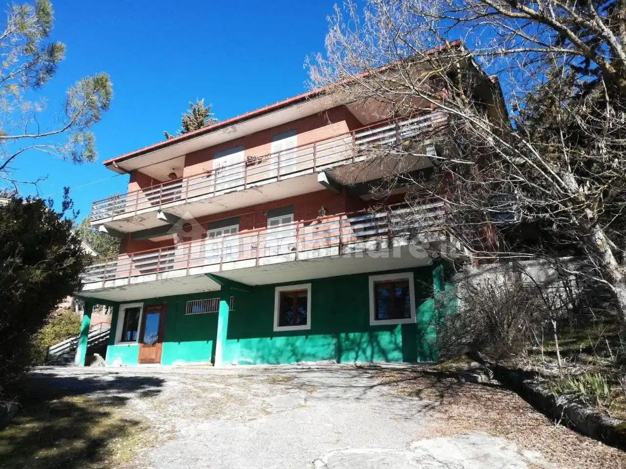 Casa indipendente in vendita a Pizzoli