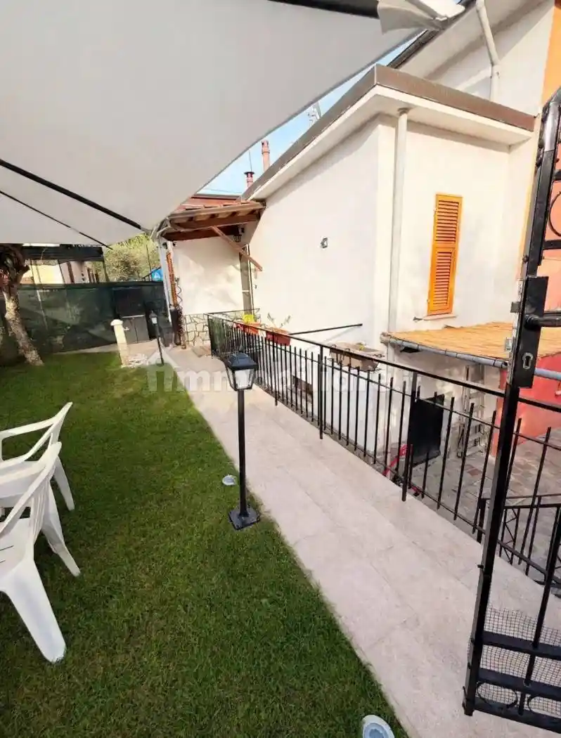 Casa indipendente in vendita a Vezzano Ligure