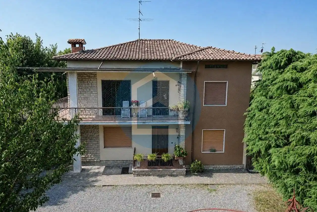 Villa in vendita a Palazzolo sull'Oglio