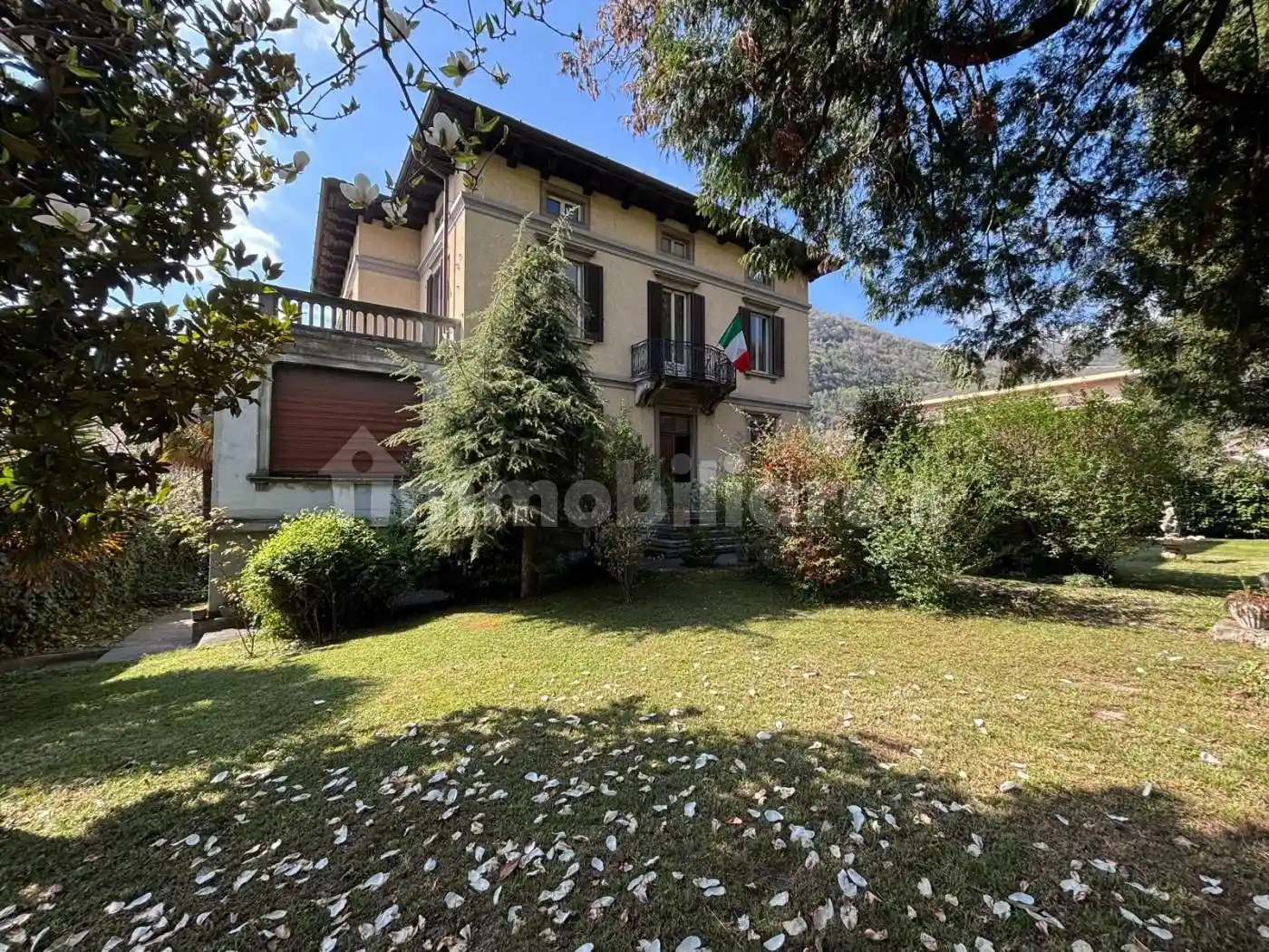 Villa in vendita a Casnigo