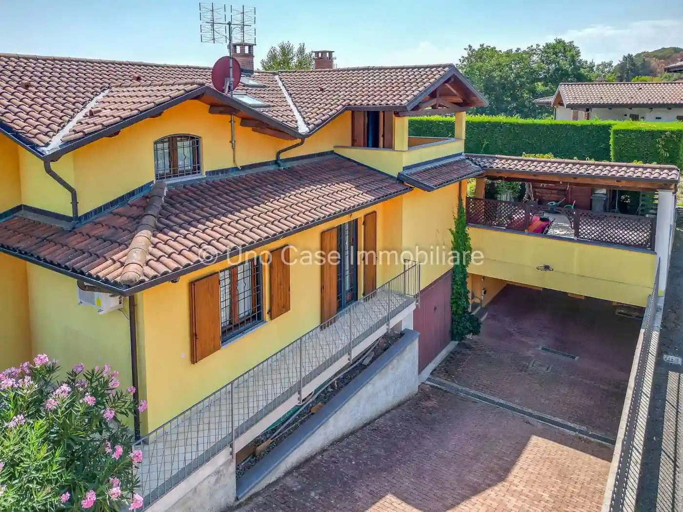 Villa - foto 2