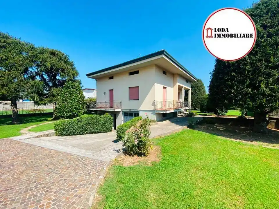Villa in vendita a Pontoglio