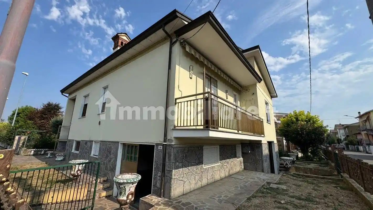 Villa in vendita a Pontenure
