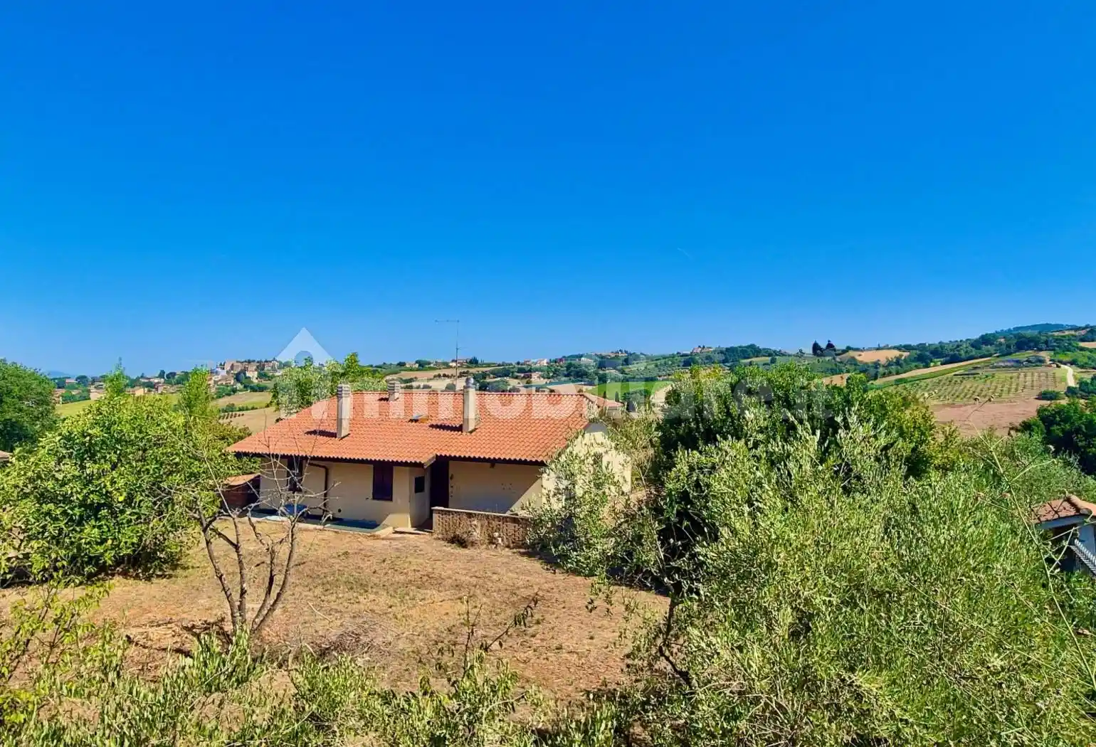 Rustico - Casale in vendita a Todi