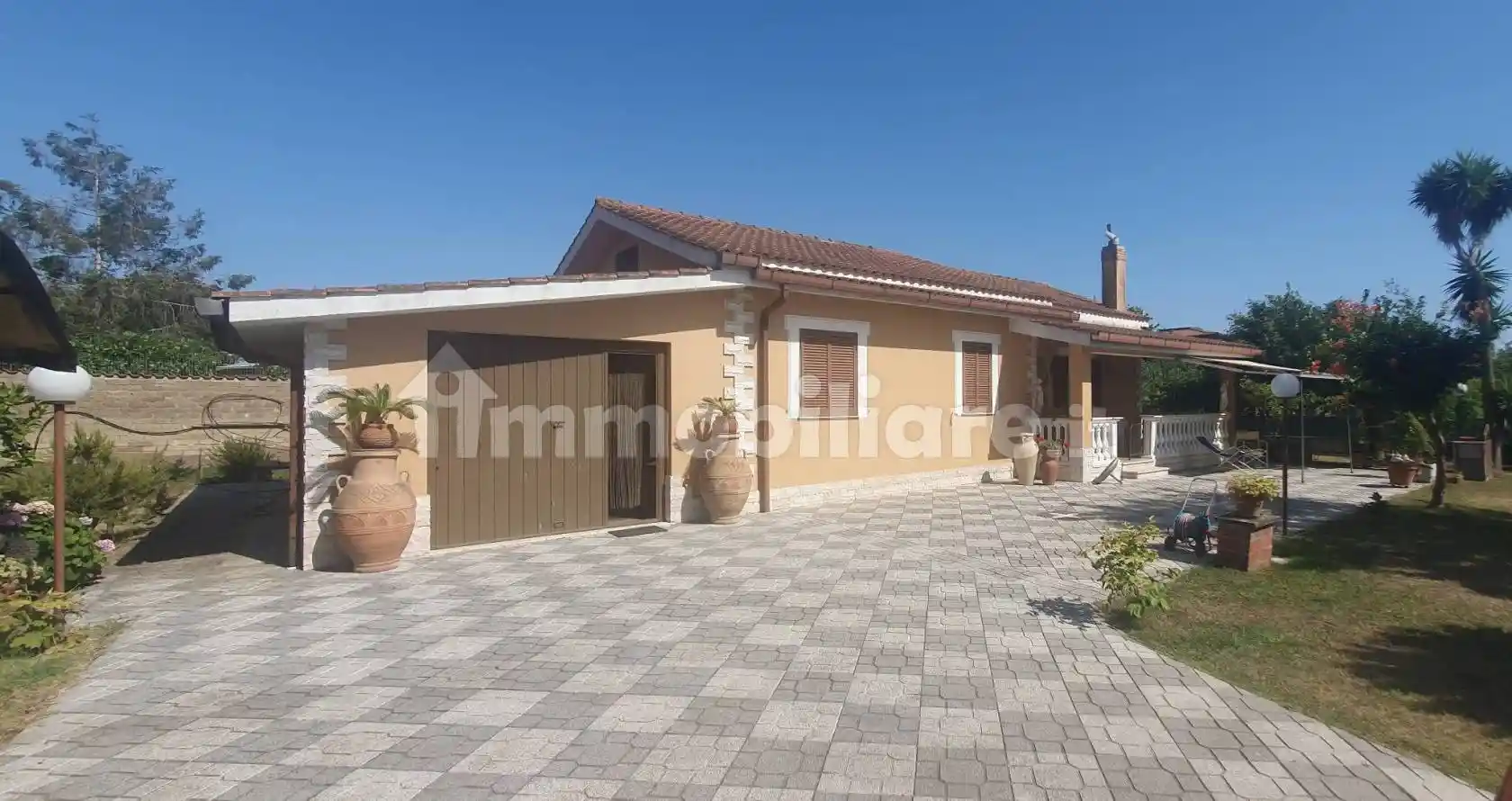Villa in vendita a Aprilia