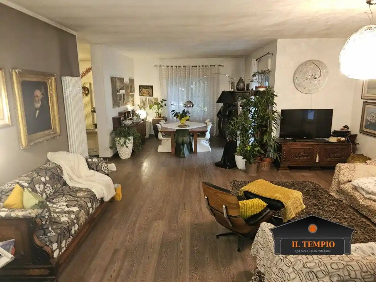Villa in vendita a Costabissara
