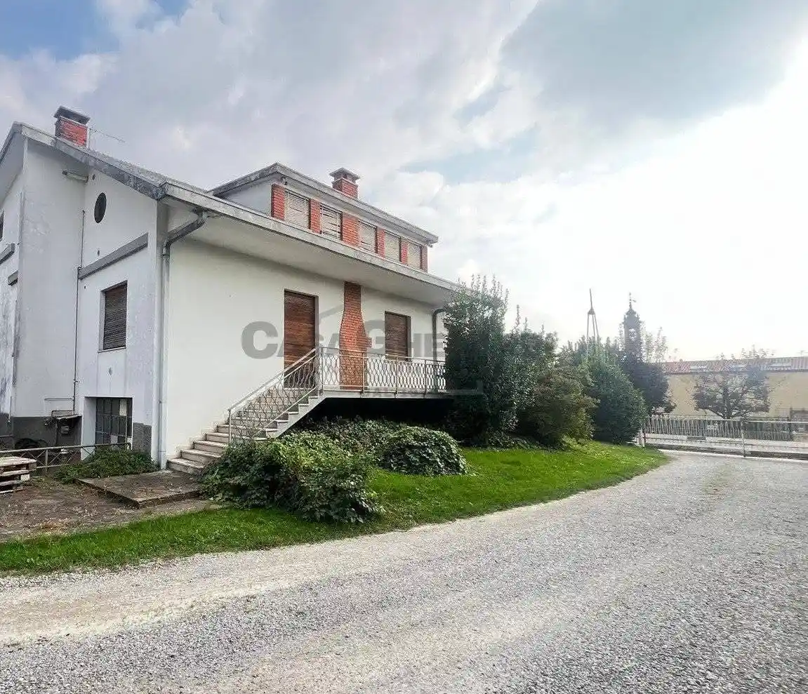 Villa in vendita a Levate