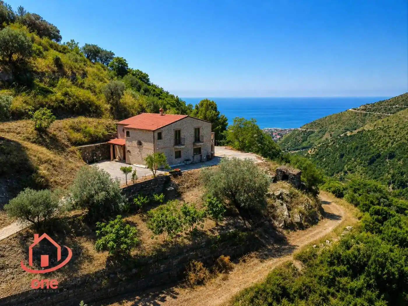 Villa in vendita a Serramezzana