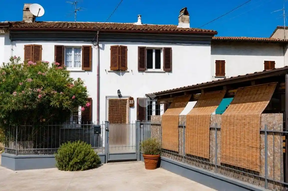 Rustico - Casale in vendita a Stradella