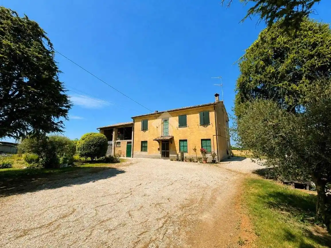 Casa indipendente in vendita a Lugo