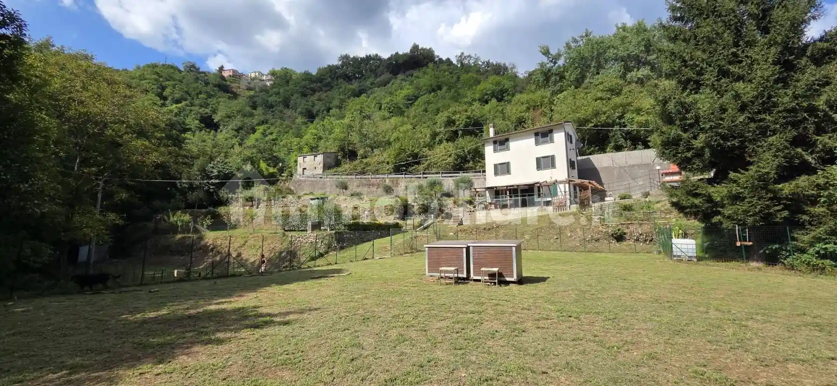 Casa indipendente in vendita a Lumarzo