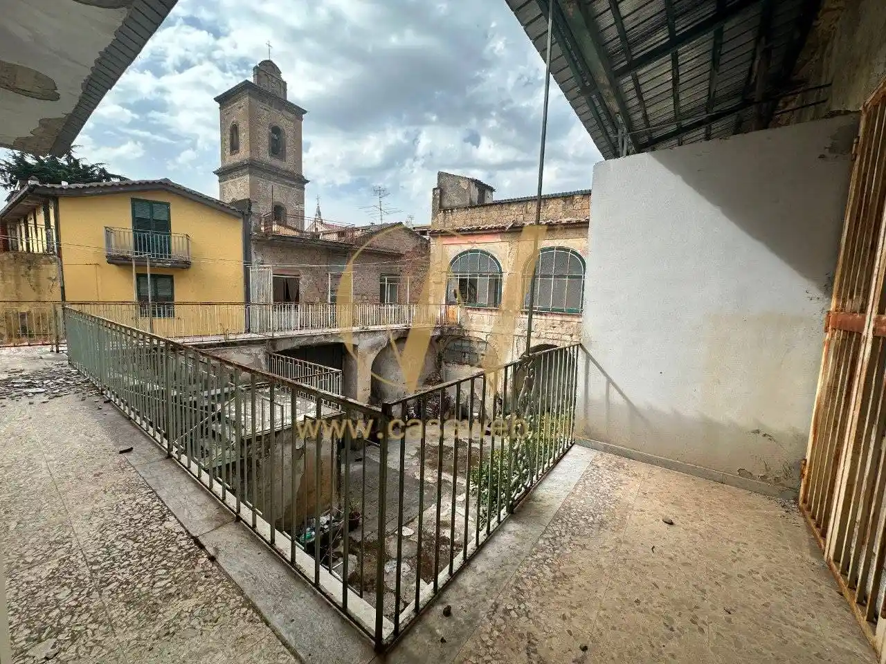 Palazzo - Edificio in vendita a Marcianise