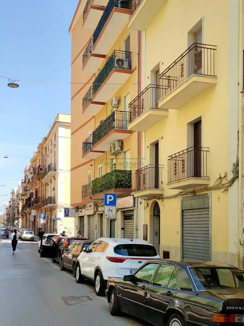 Palazzo - Edificio in vendita a Bari