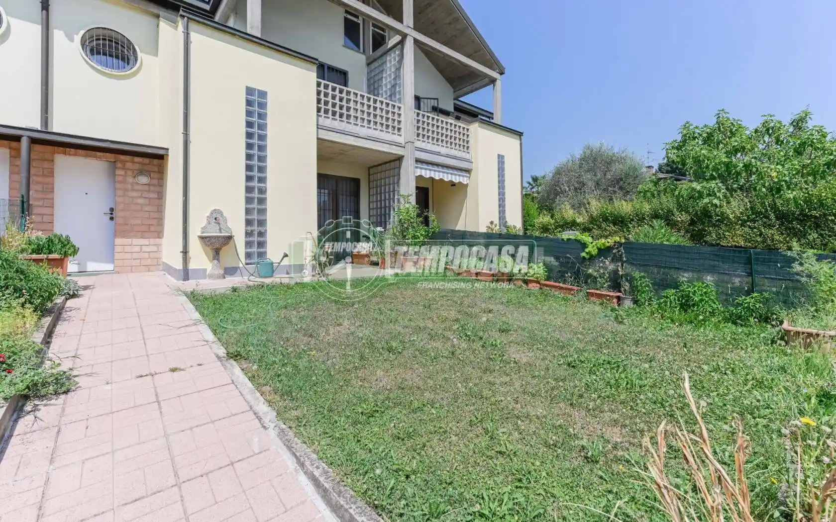 Villetta a schiera in vendita a Carnate