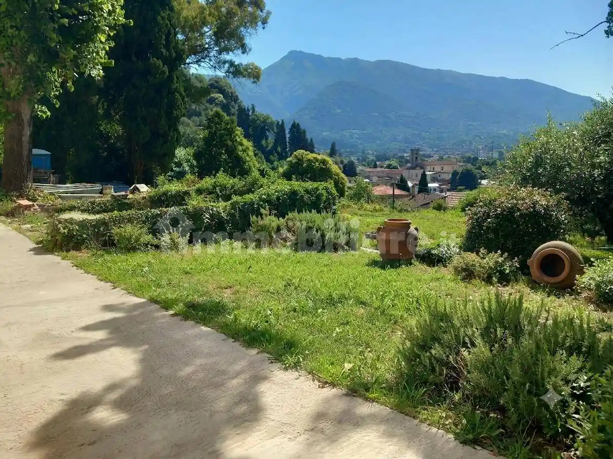 Appartamento in vendita a Camaiore