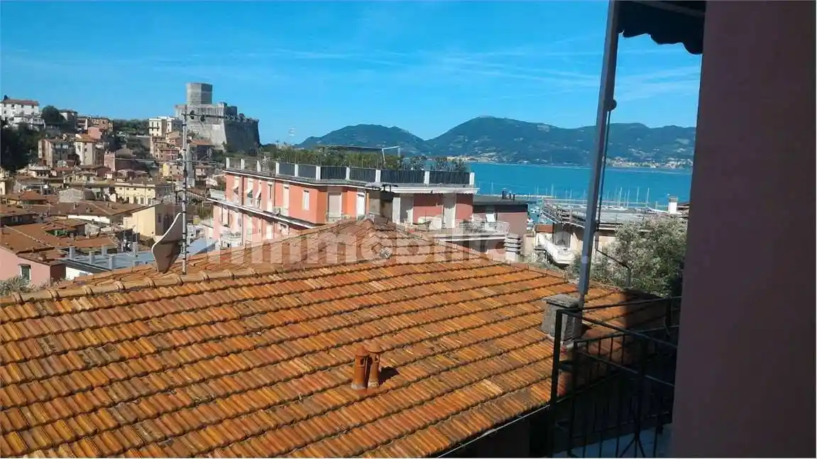 Appartamento in affitto a Lerici