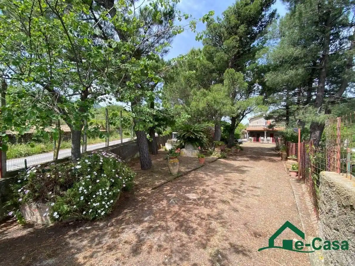 Villa in vendita a Santa Lucia del Mela
