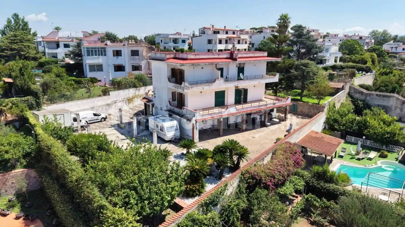 Villa - foto 2