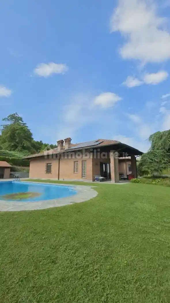 Villa in vendita a Pietra Marazzi