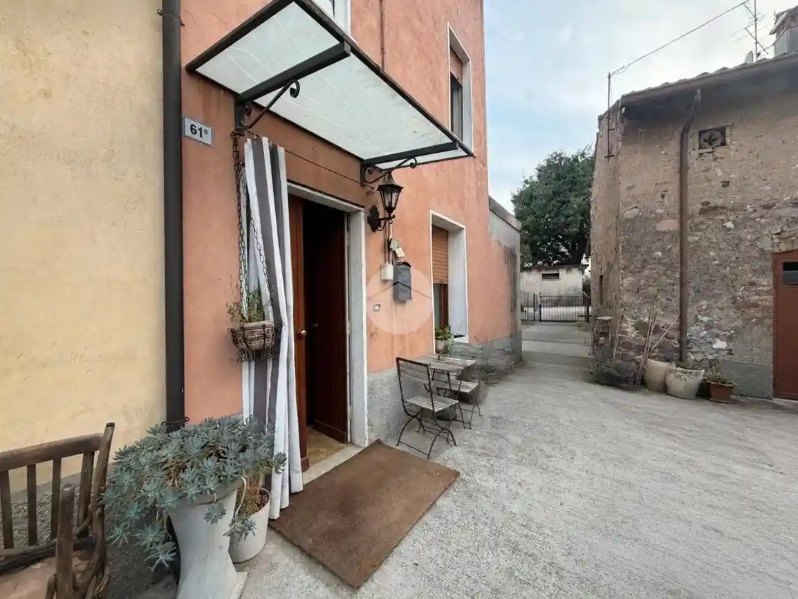 Casa indipendente in vendita a Monzambano