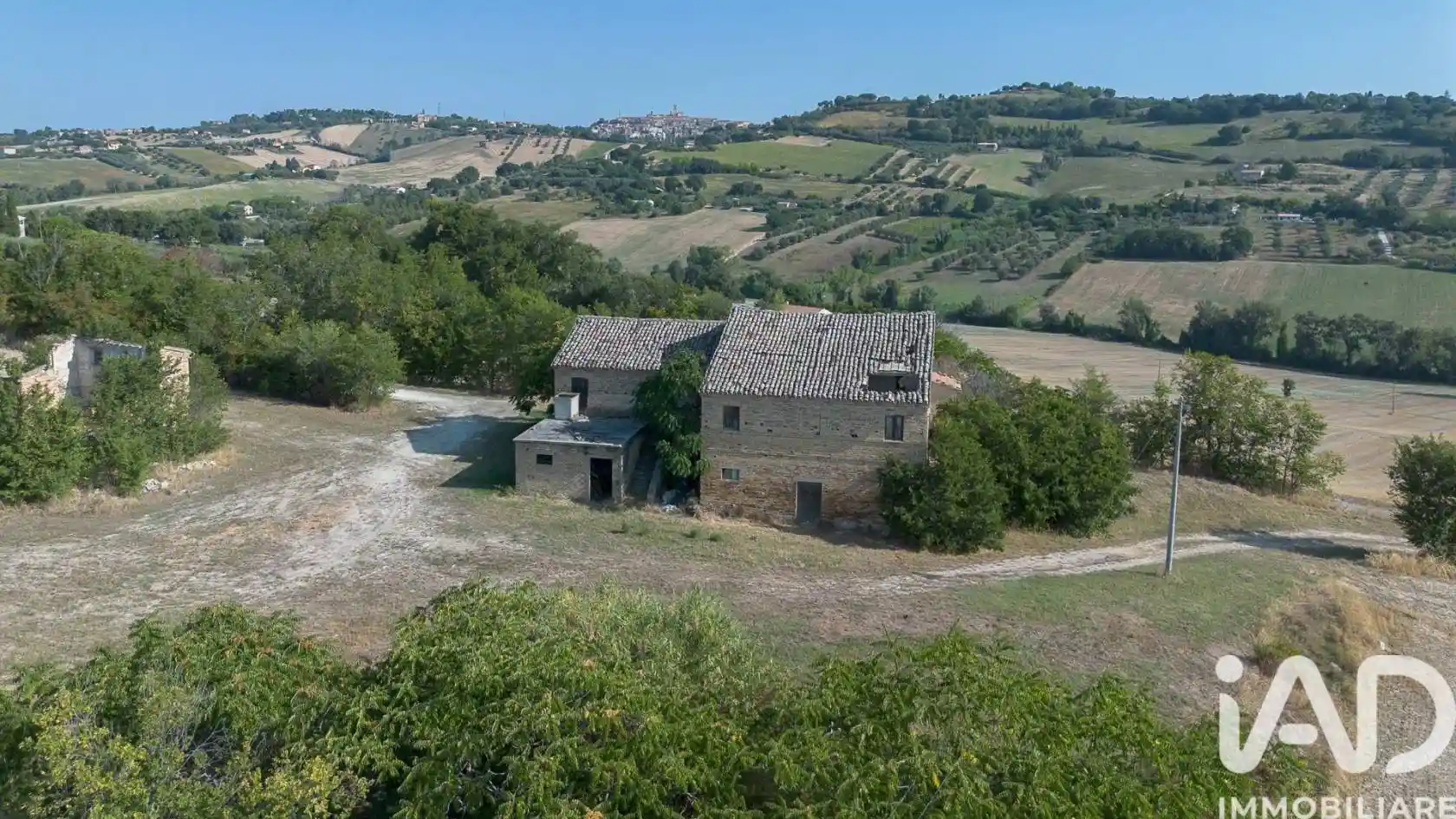 Rustico - Casale in vendita a Potenza Picena