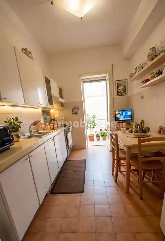 Appartamento in vendita a Napoli