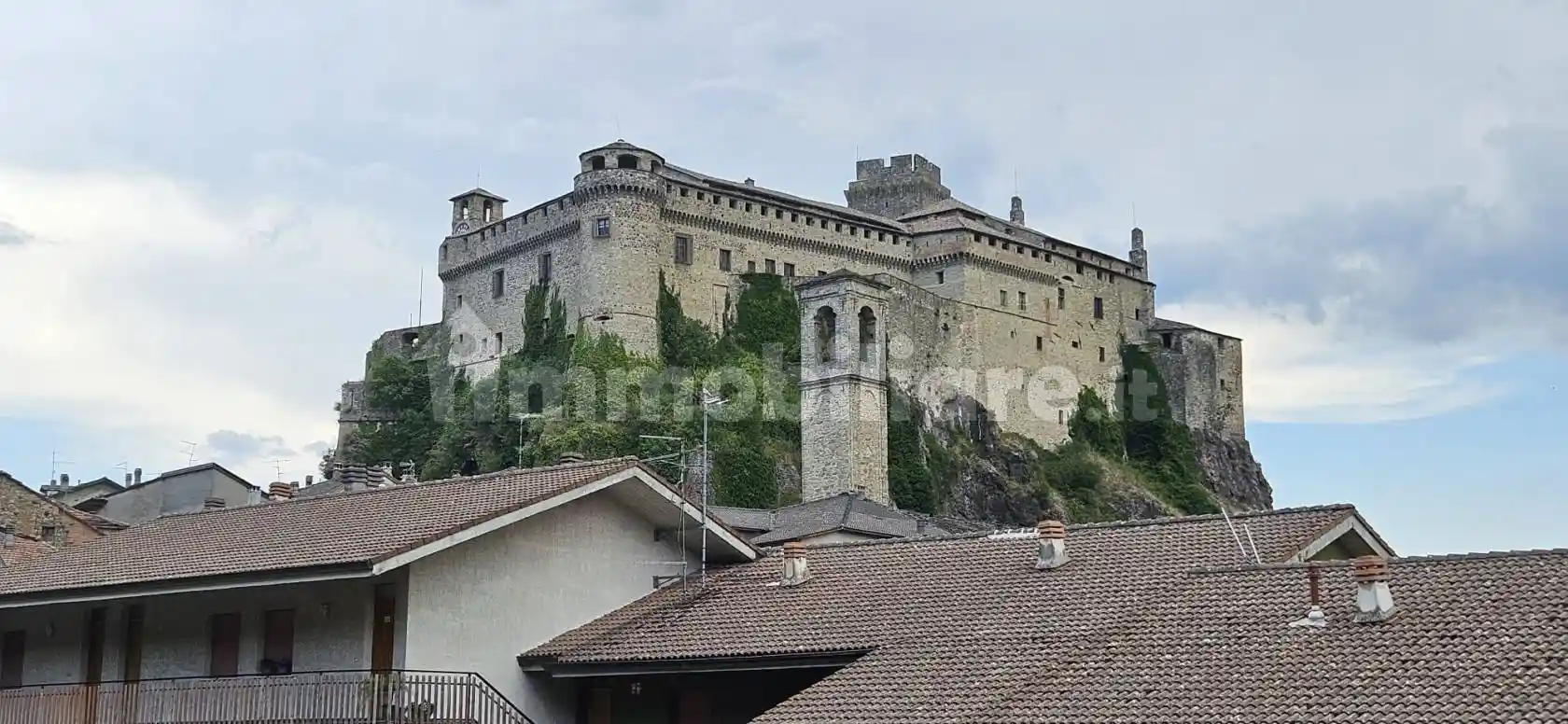 Appartamento in vendita a Bardi