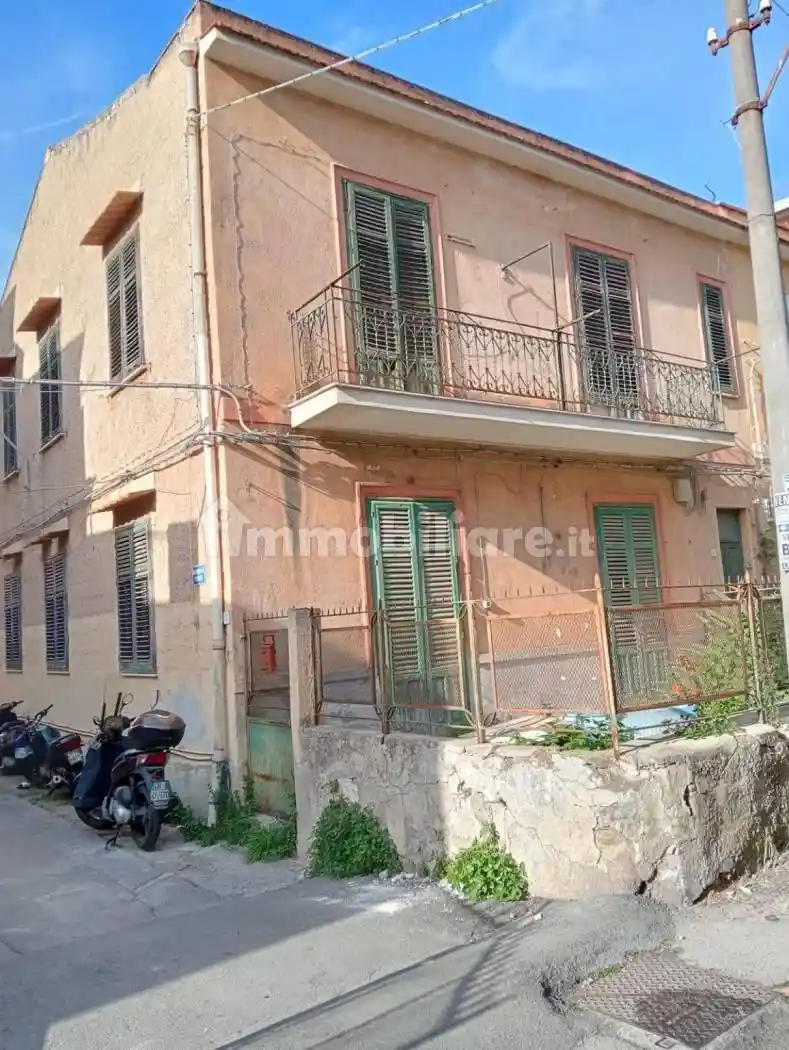 Casa indipendente in vendita a Palermo