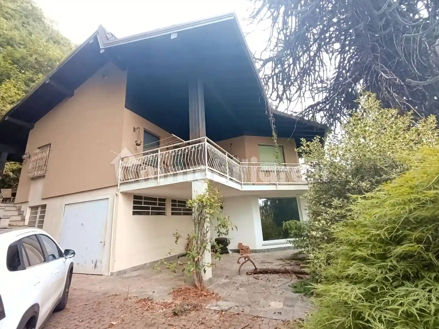 Villa in vendita a Dormelletto