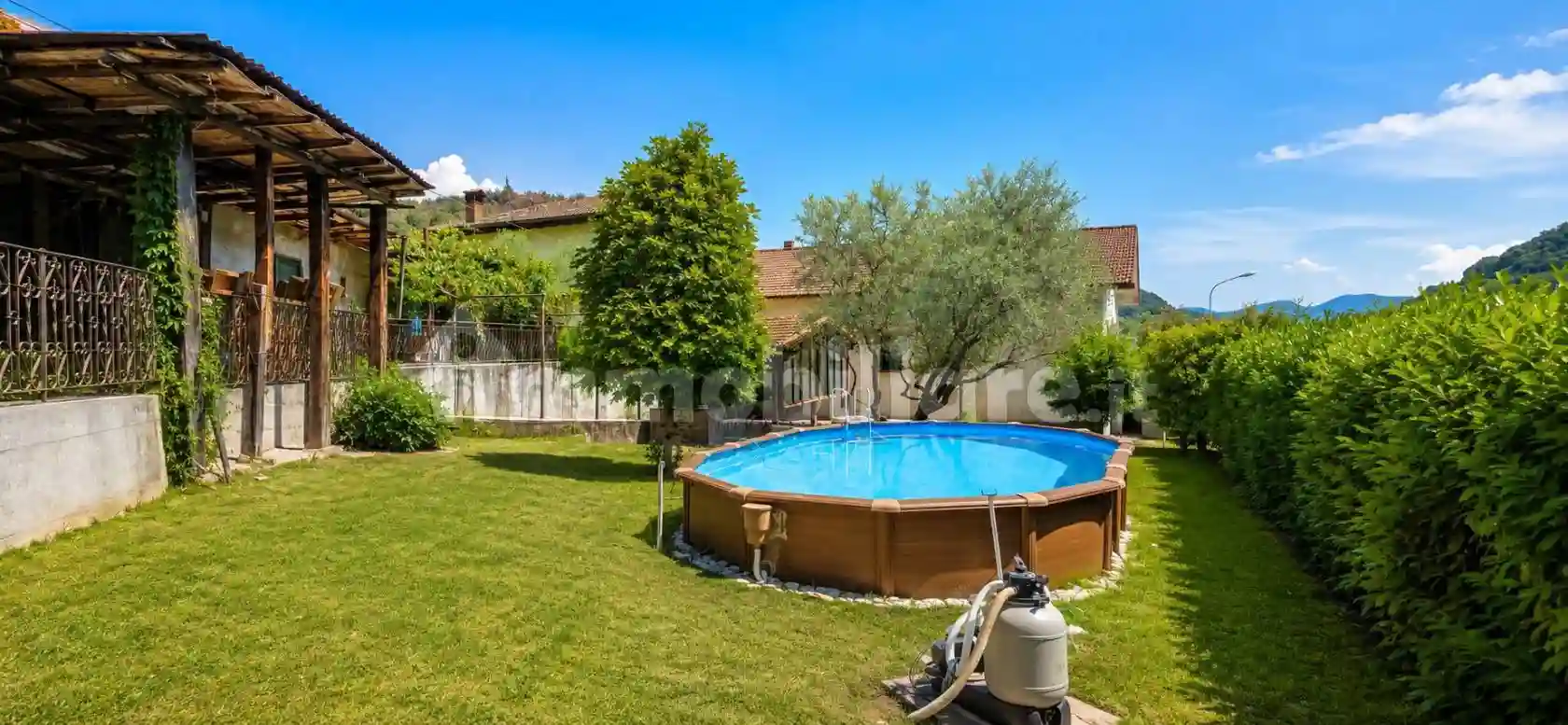 Villa - foto 2